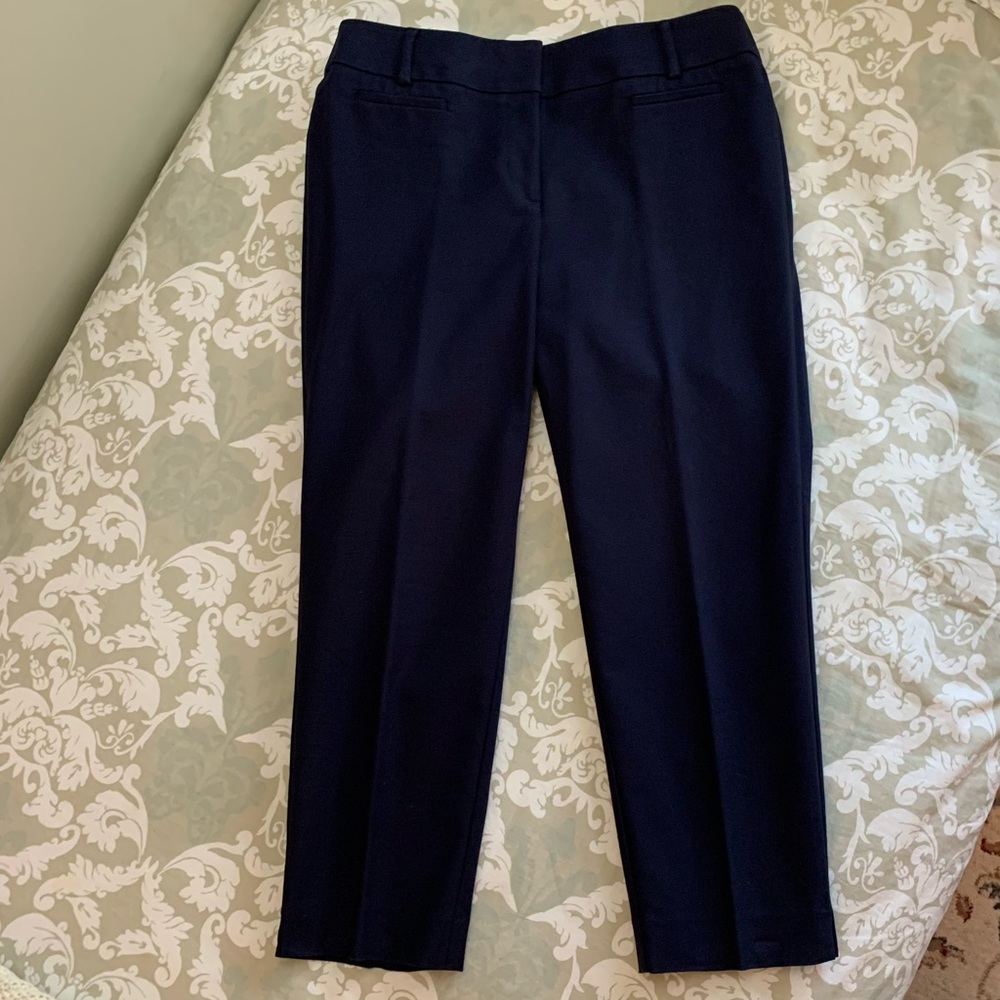 LOFT Ann Taylor *The Riviera*  Cropped -Julie Fit -Navy Blue -Size:8 -Attractive